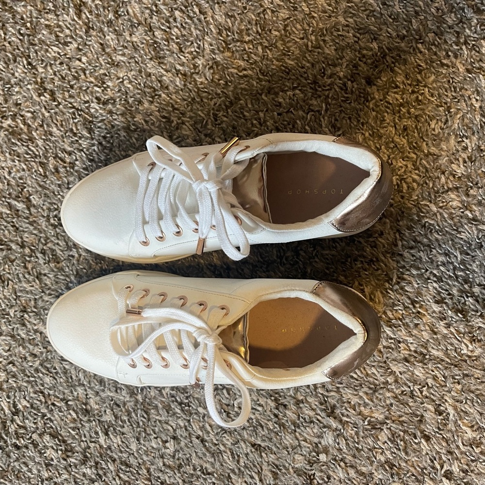 NWT Topshop Candy Platform Sneaker. Size 8.5